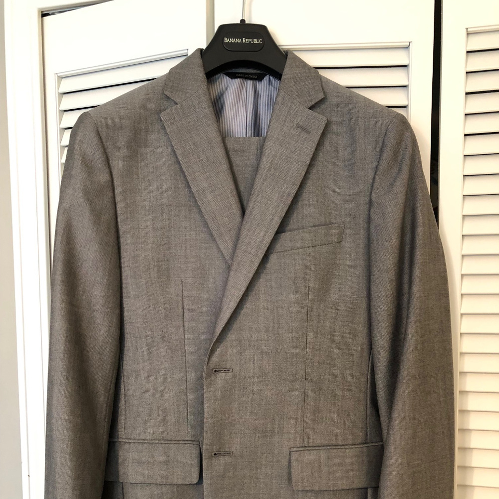 Banana Republic Wool Suit - Gray - 38R / 30x32